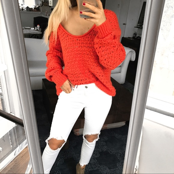 🆕 FREE PEOPLE ORANGE OVERSIZED KNIT SWEATER! - Picture 3 of 7